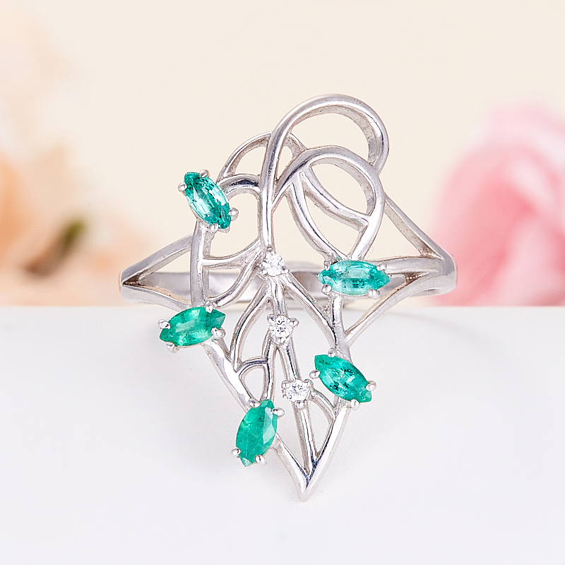 Кольцо изумруд огранка (серебро 925 пр.) размер 18
Кольцо изумруд огранка (серебро 925 пр.) размер 18