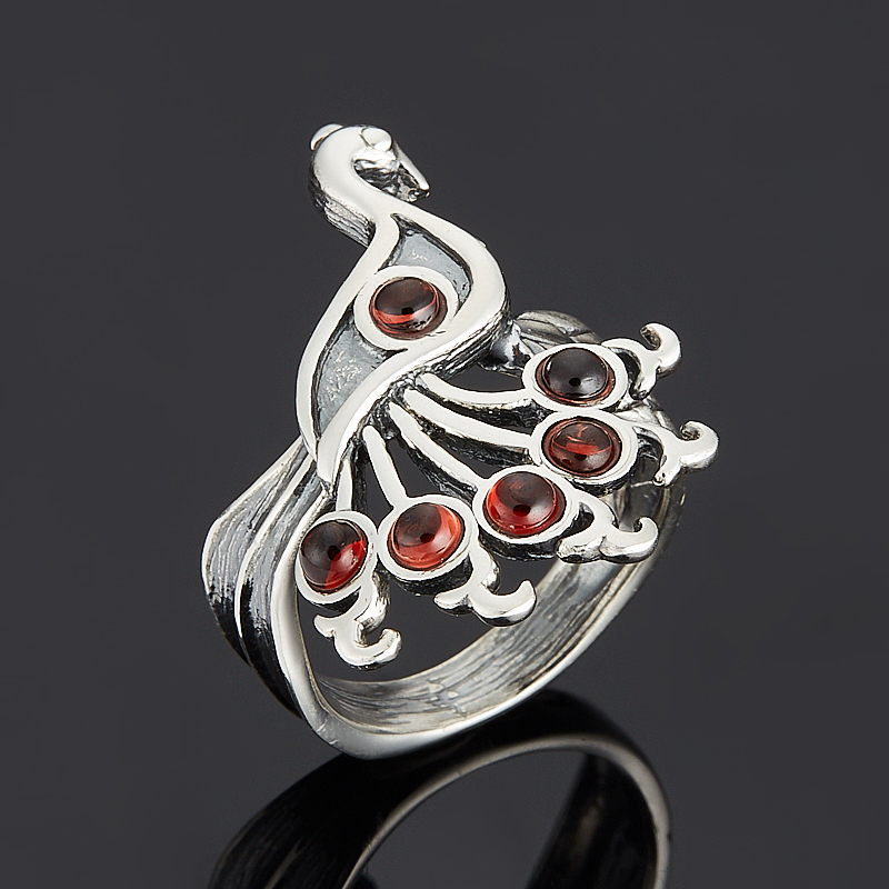 Кольцо гранат альмандин (серебро 925 пр.) размер 17
Кольцо гранат альмандин (серебро 925 пр.) размер 17