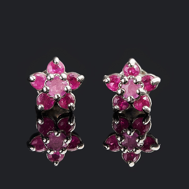 Серьги рубин (серебро 925 пр. родир. бел.) пуссеты огранка 
Серьги рубин (серебро 925 пр. родир. бел.) пуссеты огранка