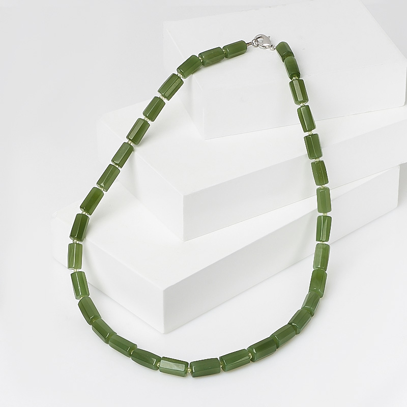 Бусы нефрит зеленый (биж. сплав) 46 см
Бусы нефрит зеленый (биж. сплав) 46 см