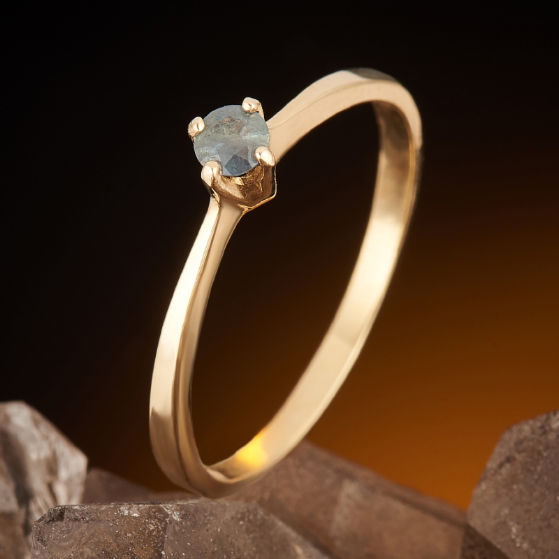 Золотое кольцо с камнем александрит
