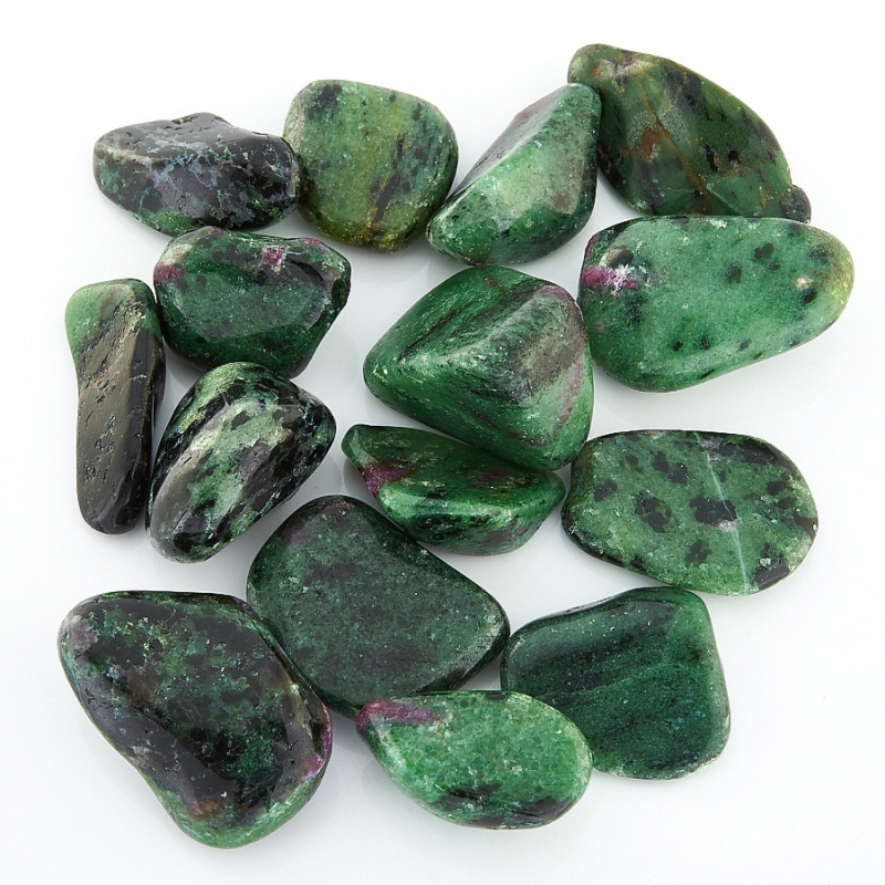 

Галтовка корунд в цоизите (2-2,5 см) (1 шт)