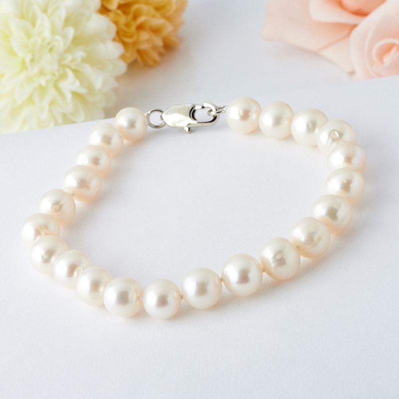 

Браслет жемчуг белый 8-9 мм 17 см (биж. сплав)