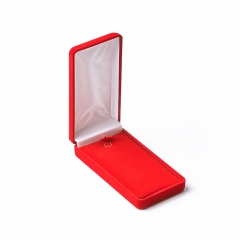Подарочная упаковка под кулон/цепь (футляр) (красный) 110х60х20 мм