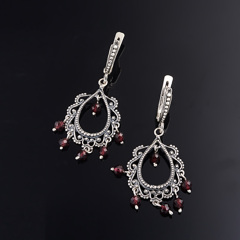 

Серьги гранат альмандин огранка (серебро 925 пр.)