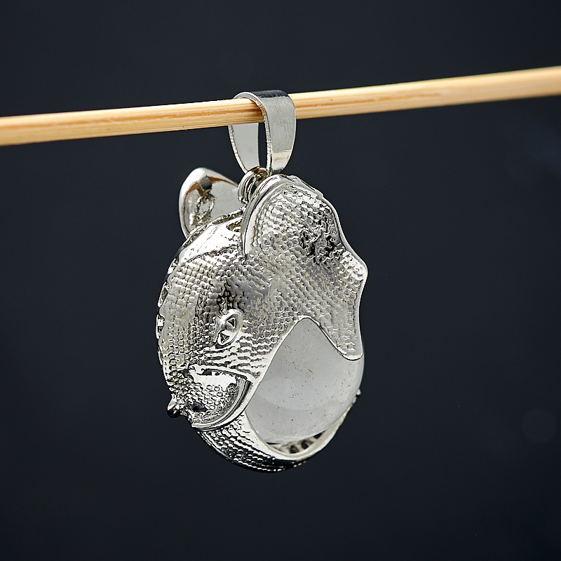 

Кулон горный хрусталь слоник (биж. сплав) 3,5 см