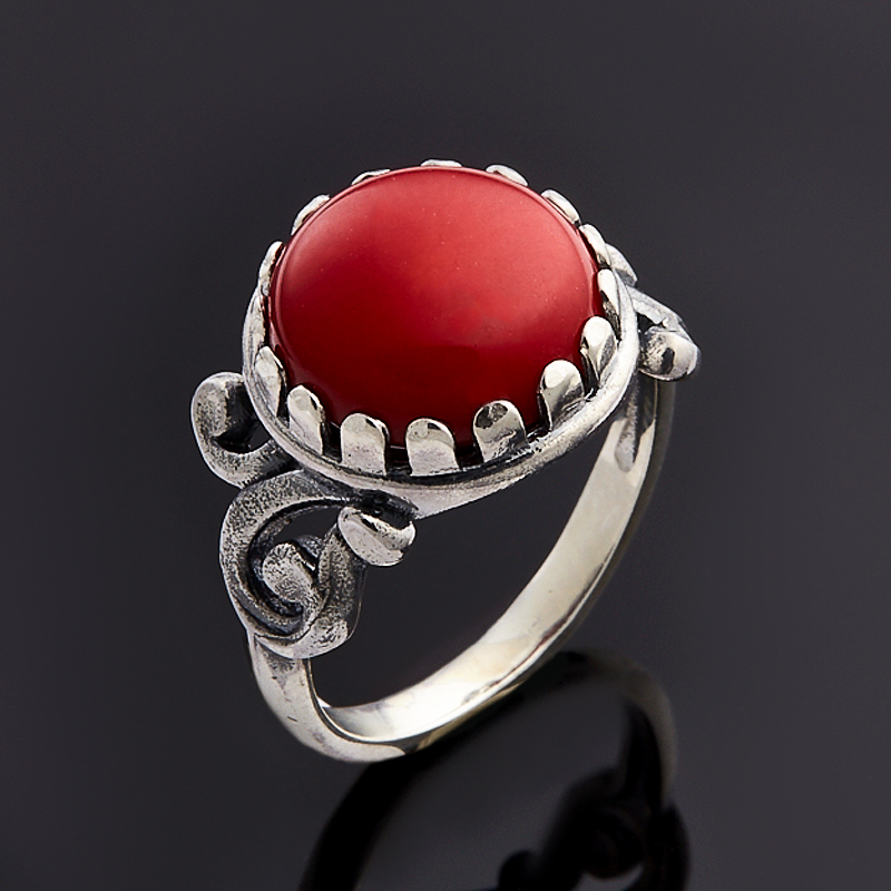 Ювелирные украшения красное. Кольцо коралл 17.5. Коралл камень в кольце. Украшения с натуральным кораллом. Серебряное кольцо с кораллом.