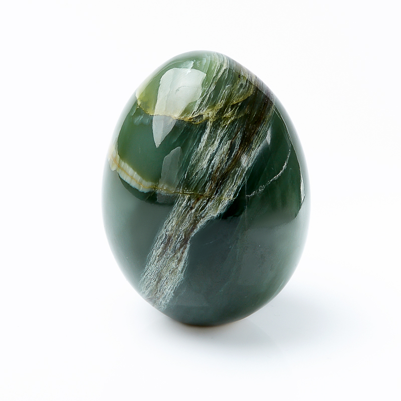 Яйцо нефрит зеленый с эффектом кошачьего глаза  6,5 см