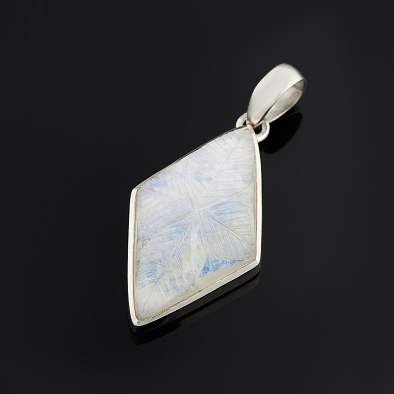 

Кулон лунный камень ромб (серебро 925 пр.)