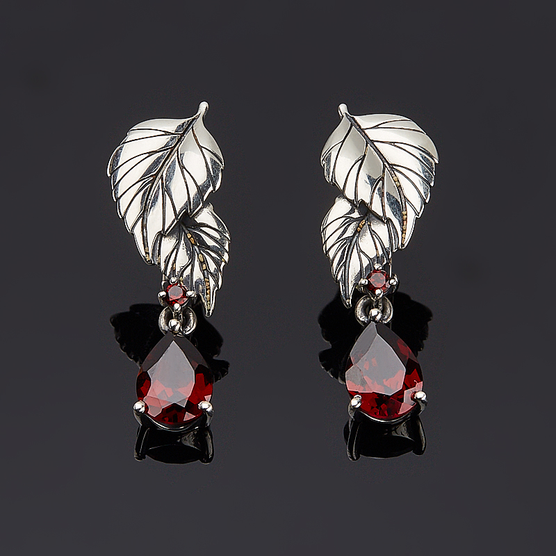 

Серьги гранат альмандин огранка (серебро 925 пр.)