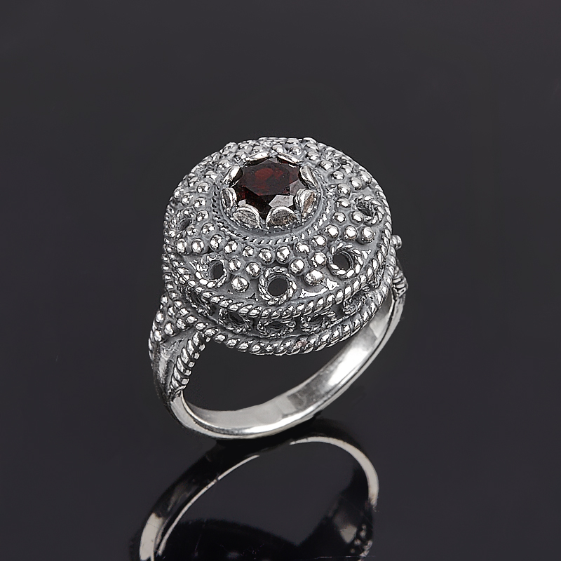 

Кольцо гранат альмандин огранка (серебро 925 пр.) размер 17,5