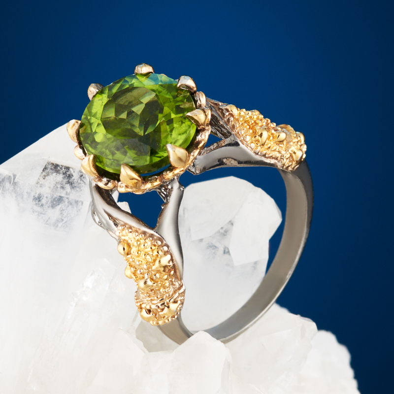 

Кольцо хризолит огранка (серебро 925 пр., позолота) размер 17