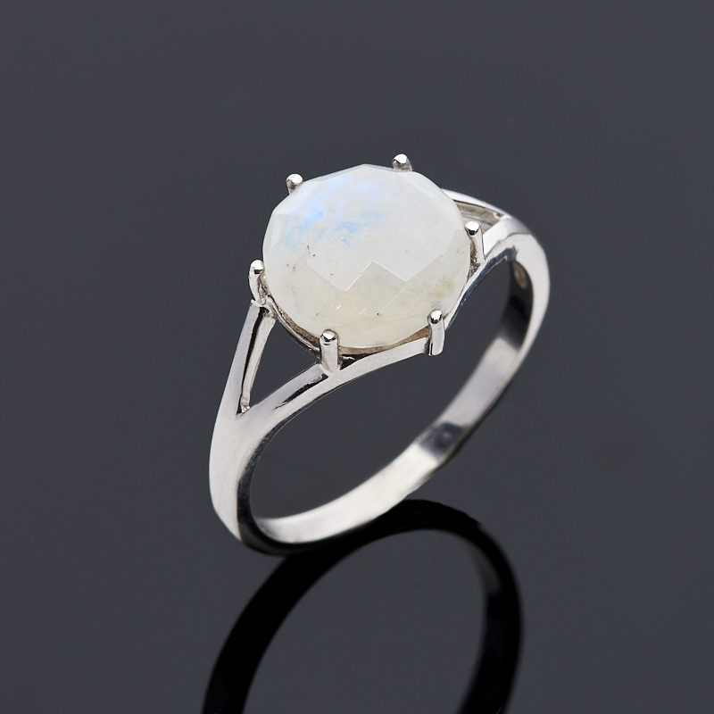 

Кольцо лунный камень огранка (серебро 925 пр.) размер 18