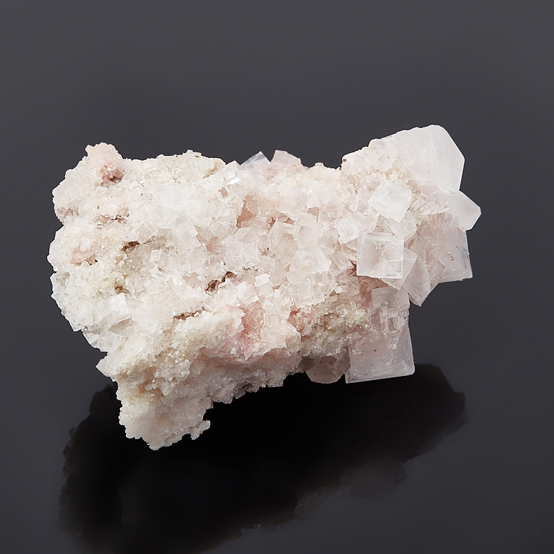Минерал каменная соль. Галит каменная соль. Галит NACL. NACL – галит (каменная соль). Поваренная соль это минерал галит.