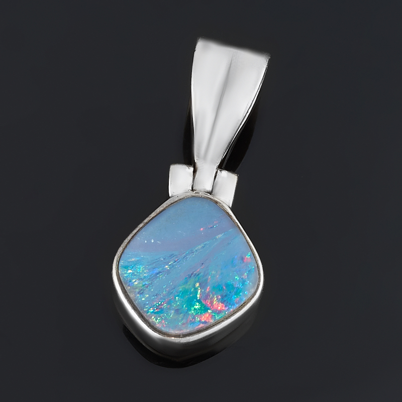 

Кулон опал благородный голубой (дублет) (серебро 925 пр.)