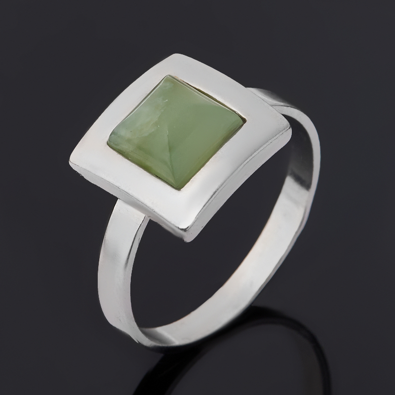 

Кольцо нефрит зеленый (серебро 925 пр. родир. бел.) размер 18,5