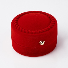 Подарочная упаковка (текстиль) под кольцо/серьги (футляр) (красный) 55х55х35 мм