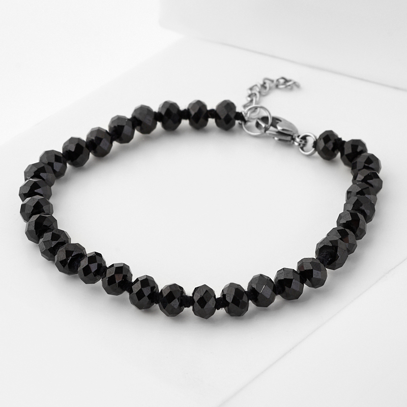 

Браслет шпинель (биж. сплав, сталь хир., текстиль) огранка 6 мм 17 см (+3 см)