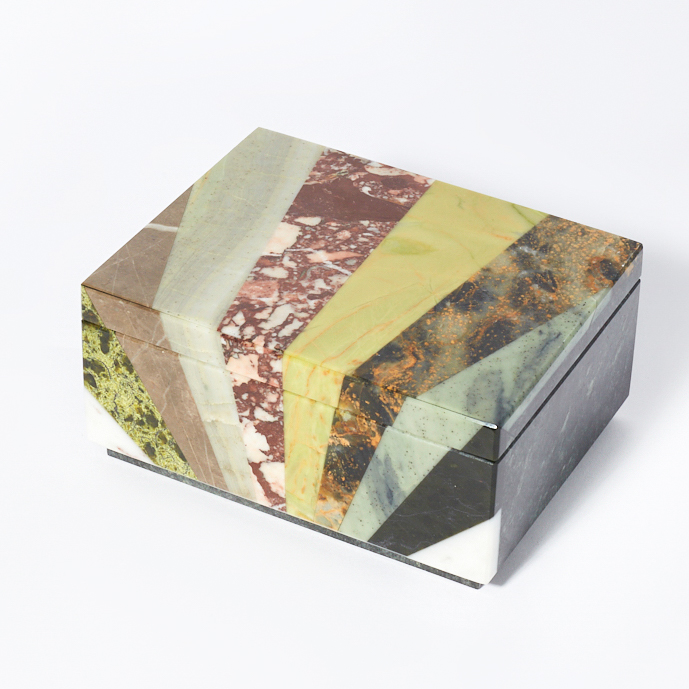

Шкатулка микс змеевик, офиокальцит, яшма 12,5х9,5х6 см