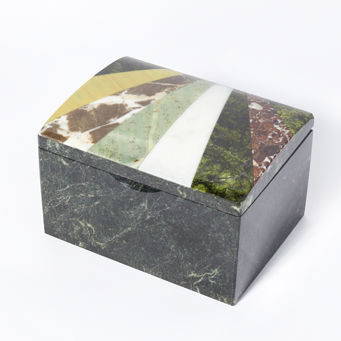 

Шкатулка микс змеевик, офиокальцит, яшма 12,5х9,5х7,5 см