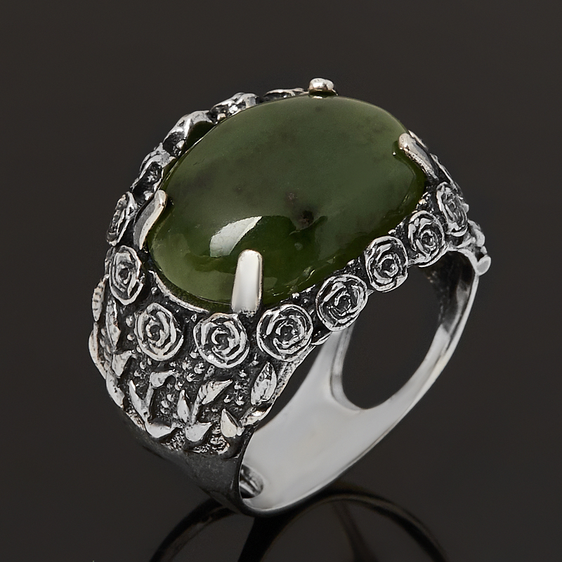 Кольцо нефрит зеленый Россия размер 18,5