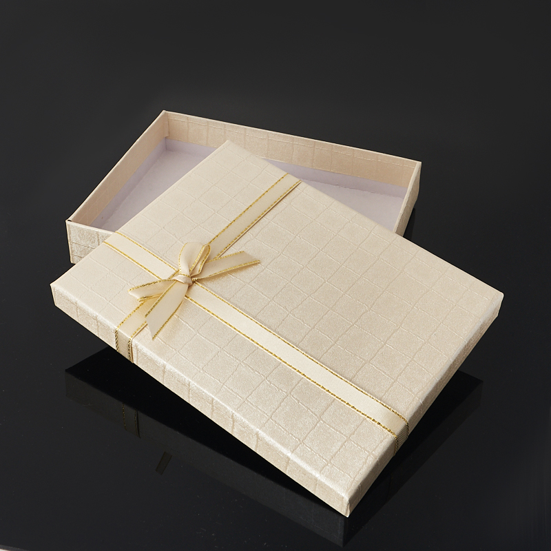 Подарочная упаковка (картон) универсальная (коробка) (бежевый) 160х120х30 мм