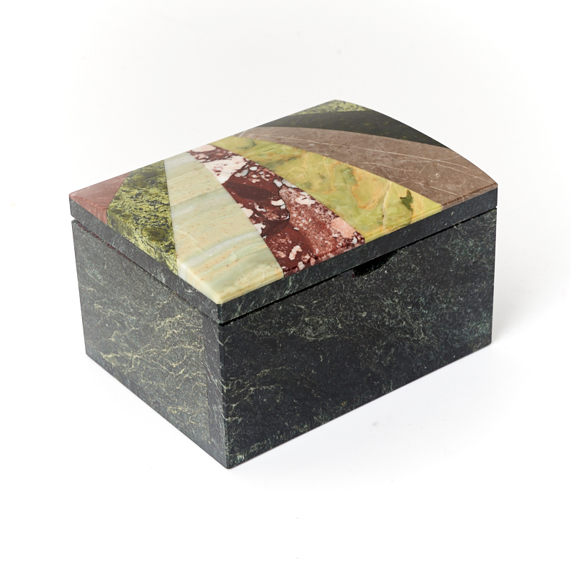 

Шкатулка микс змеевик, офиокальцит, яшма 12,5х9,5х7,5 см