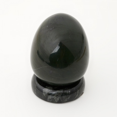 Яйцо нефрит зеленый Россия (на подставке) 5 см