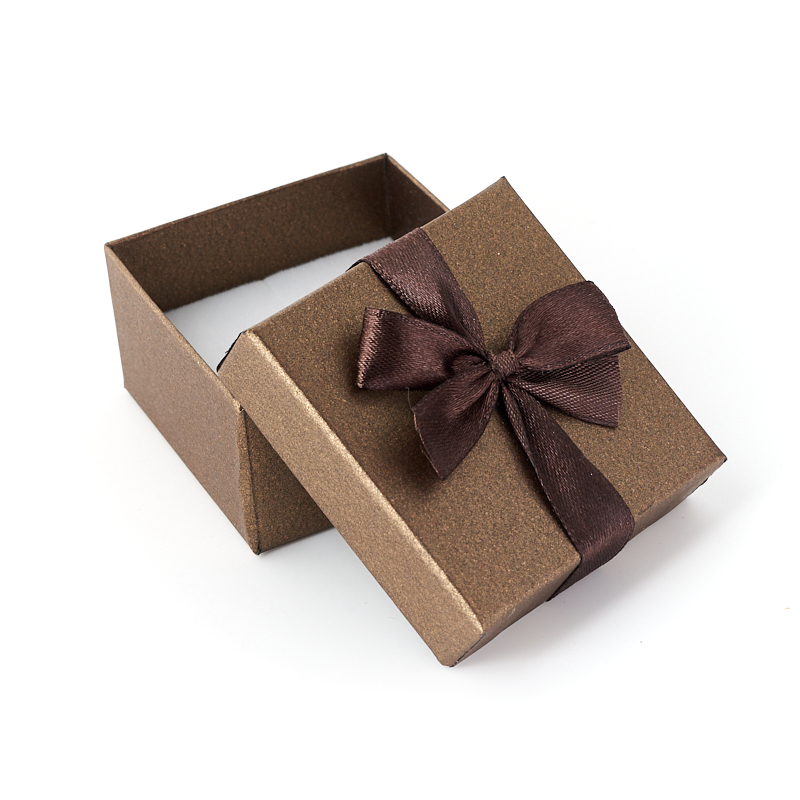 Подарочная упаковка (картон) под комплект (кольцо, серьги, кулон) (коробка) (коричневый) 60х60х40 мм