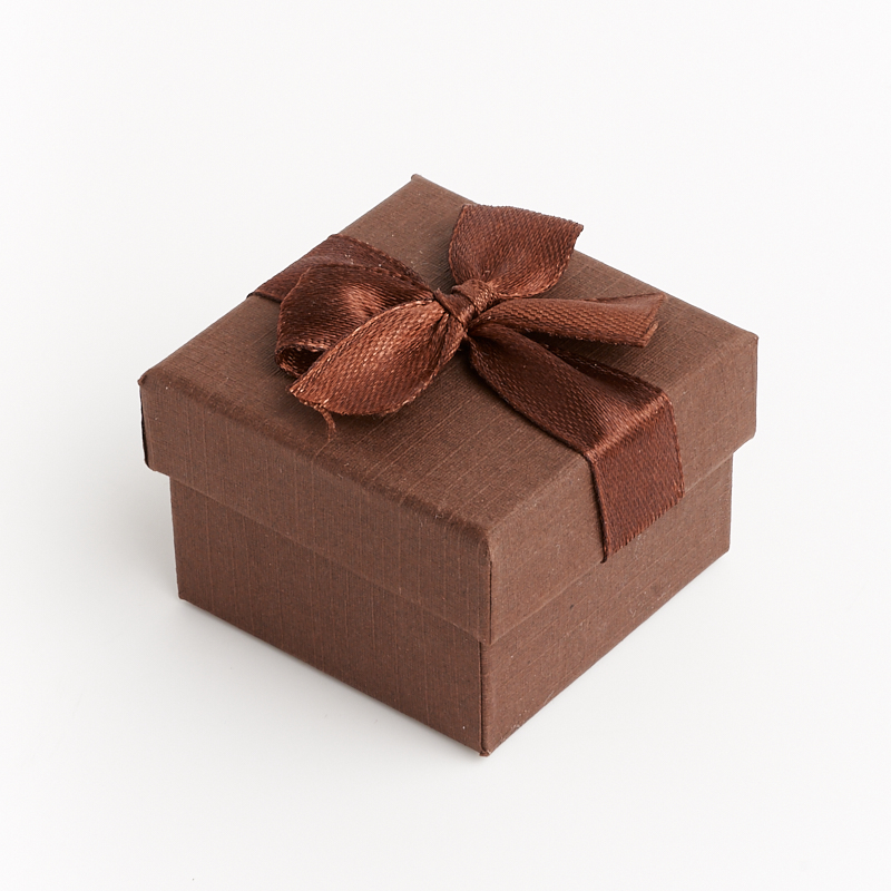 Подарочная упаковка (картон, текстиль) под кольцо/серьги (коробка) (коричневый) 40х40х30 мм