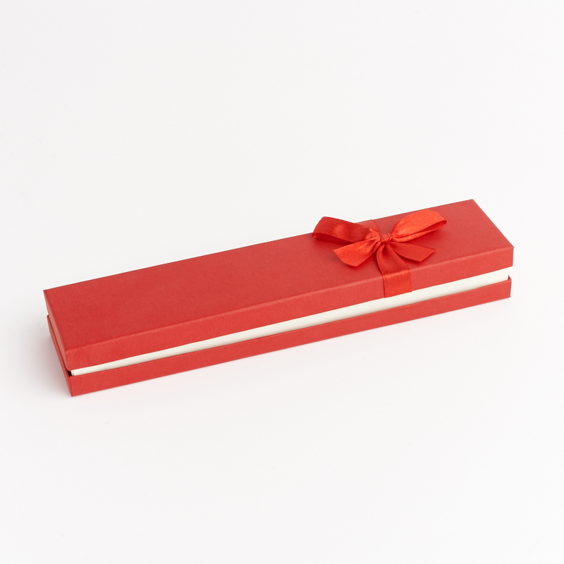 Подарочная упаковка (картон, текстиль) под браслет/бусы/цепь (футляр) (красный) 200х45х25 мм