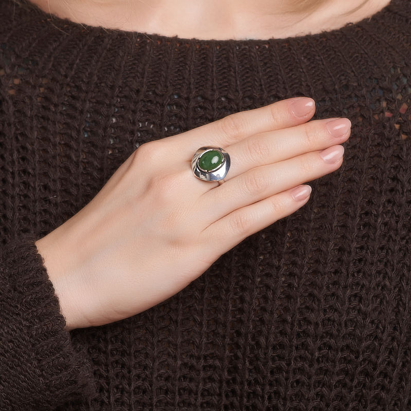 Кольцо нефрит зеленый Россия размер 18