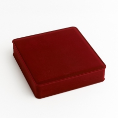Подарочная упаковка (текстиль) под колье (футляр) (красный) 190х185х45 мм