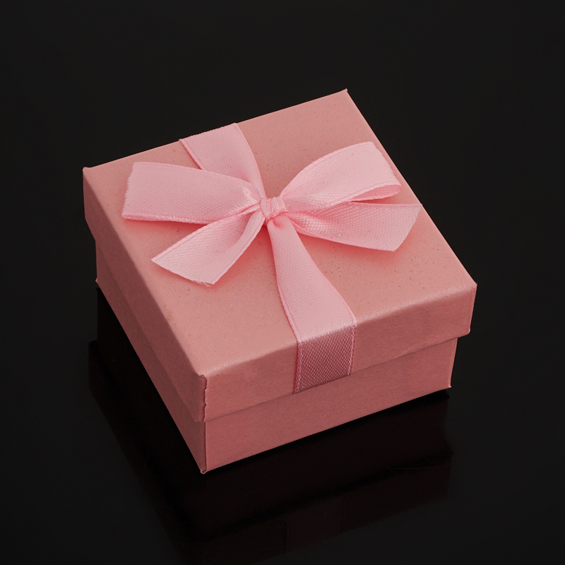 Подарочная упаковка (картон) под комплект (кольцо, серьги, кулон) (коробка) (розовый) 55х55х35 мм
