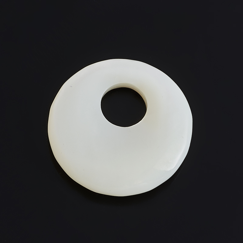 Кулон перламутр белый Индонезия круг 1,5-2 см