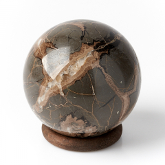 Шар септария Мадагаскар (на подставке) 8 см