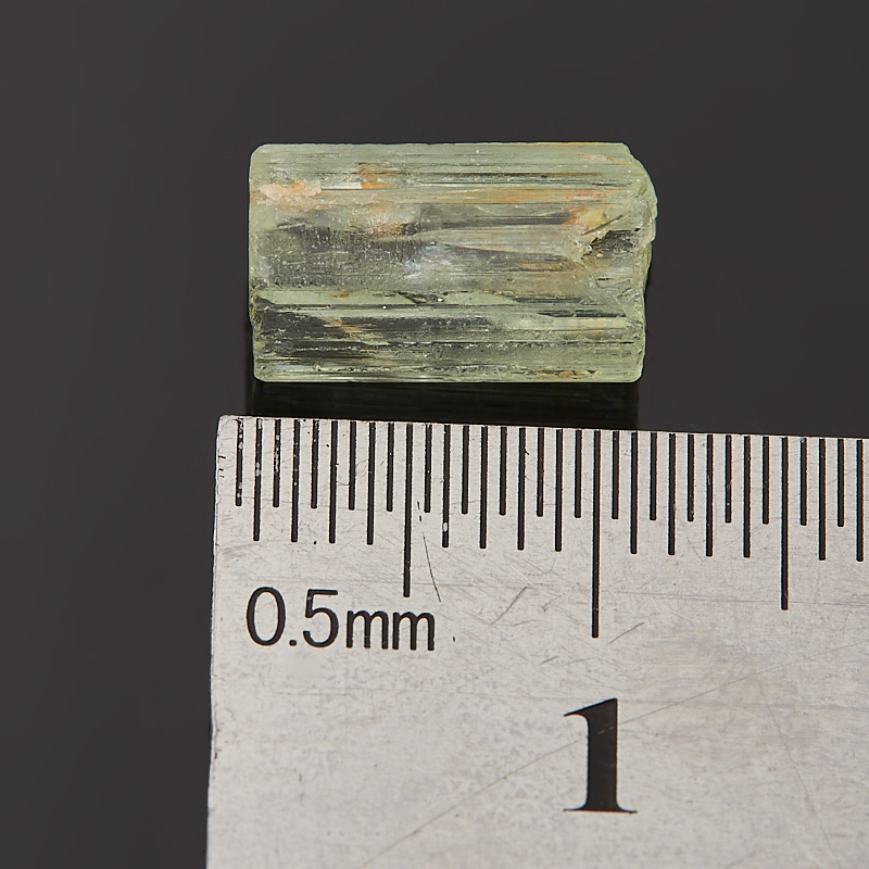 Кристалл берилл зеленый Россия (1-1,5 см) (1 шт)