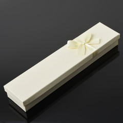 Подарочная упаковка (картон, текстиль) под браслет/цепь (футляр) (кремовый) 200х45х25 мм