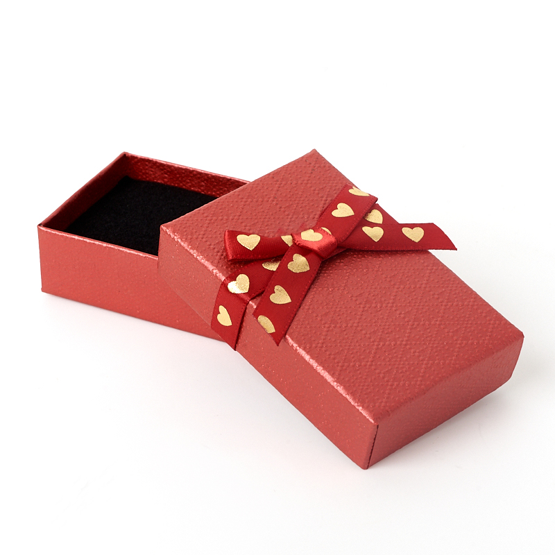 Подарочная упаковка (картон, текстиль) под комплект (цепь, кольцо, серьги) (коробка) (красный) 80х50х20 мм