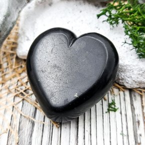 Сердечко шунгит Россия 4-4,5 см