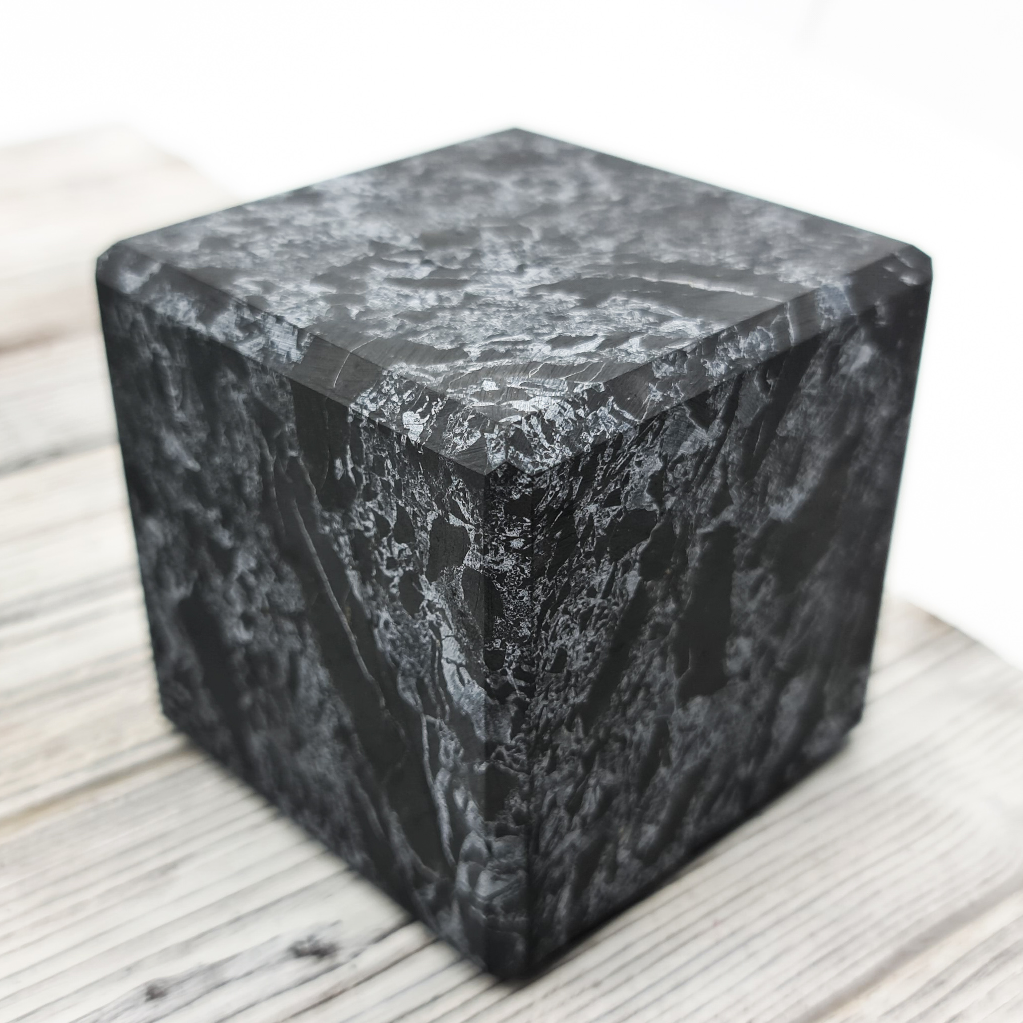 Куб шунгит с кварцем Россия (Максовский карьер) 7 см