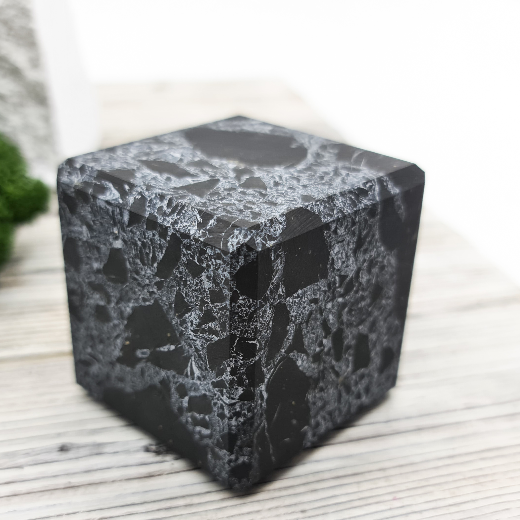 Куб шунгит с кварцем Россия (Максовский карьер) 5 см