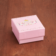 Подарочная упаковка (картон) под комплект (кольцо, серьги, кулон) (коробка) (розовый) 60х60х30 мм