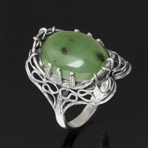 Кольцо нефрит зеленый Россия (серебро 925 пр.) размер 17,5