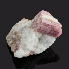 Образец турмалин розовый (рубеллит) Бразилия S (4-7 см)