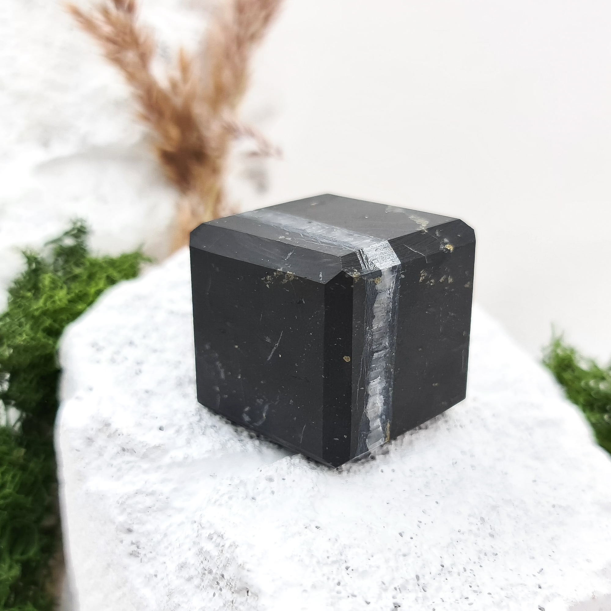 Куб шунгит с кварцем Россия 4 см