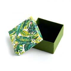 Подарочная упаковка под комплект (кольцо, серьги, кулон) (коробка) (зеленый) 55х55х30 мм