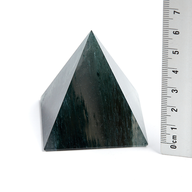 Пирамида кварц с хлоритом Россия 5 см
