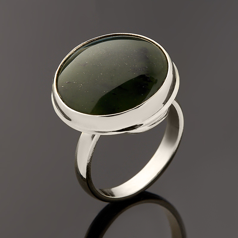 Кольцо нефрит зеленый Россия (мельхиор) размер 17,5