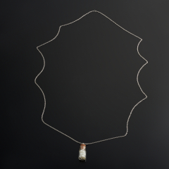 Кулон перламутр белый Индонезия (биж. сплав, сталь хир., стекло) бутылочка огранка 2,5 см